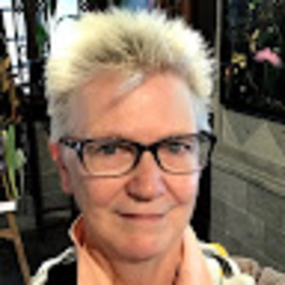 Meet your Posher, Debra